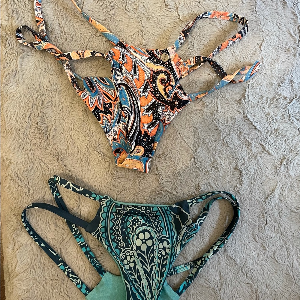 Mora boutique set of 2 swim bottoms